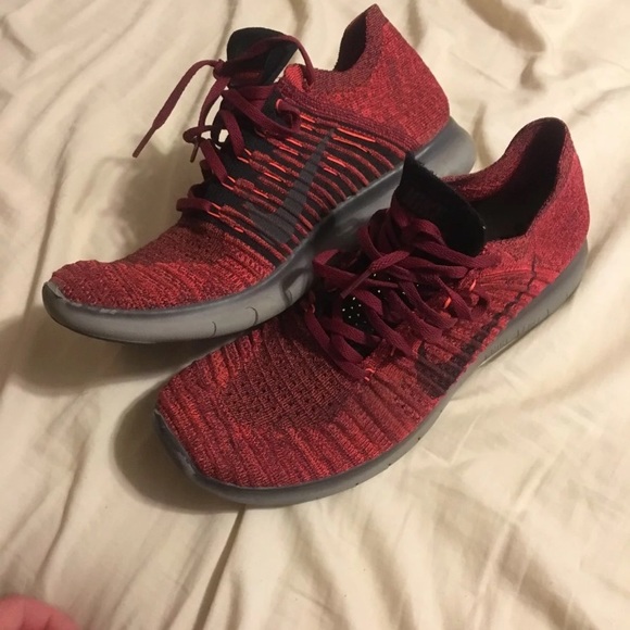 Nike free runs - Picture 2 of 3